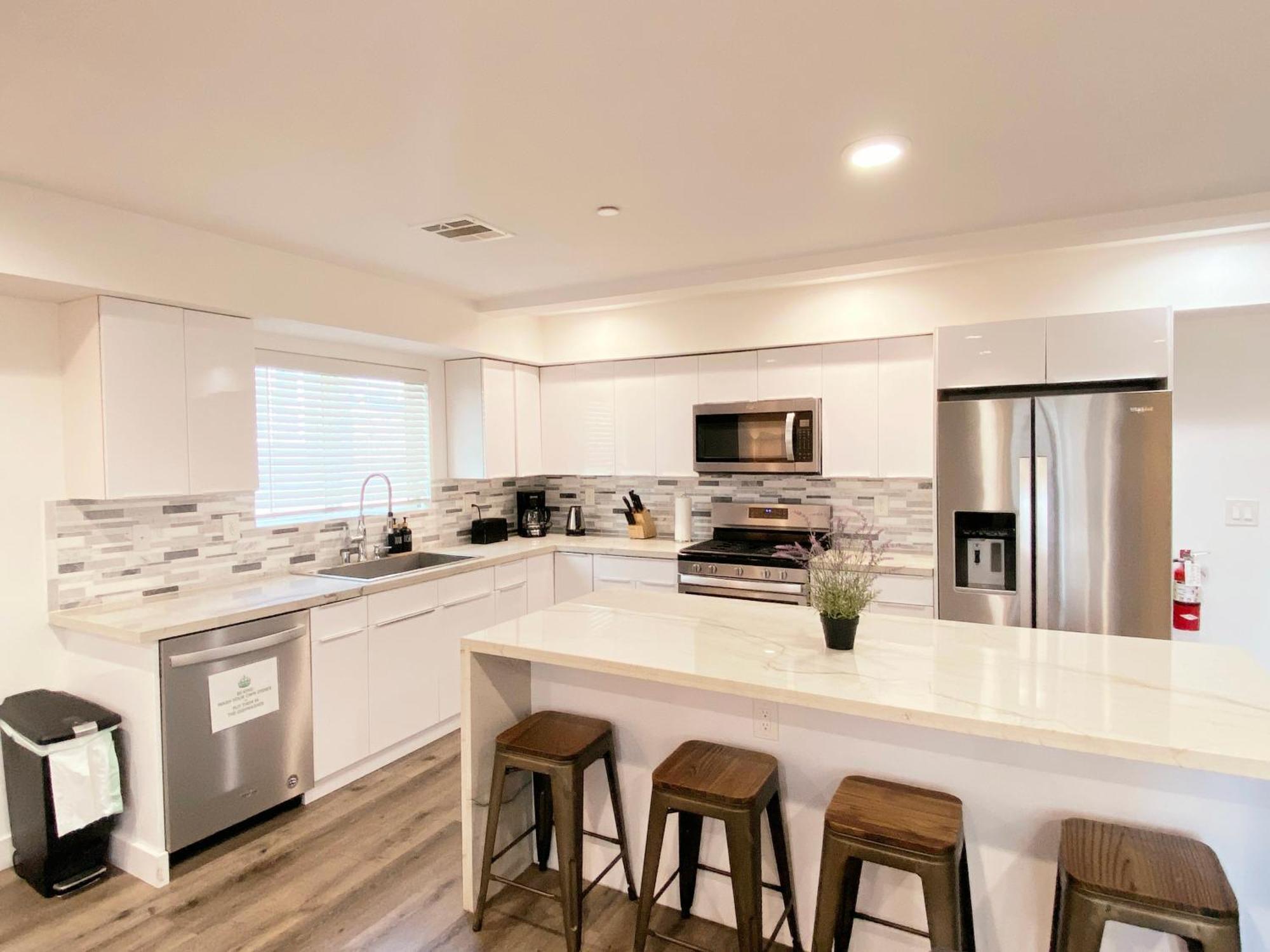 Ferienhaus Modern 3br In Mid-city