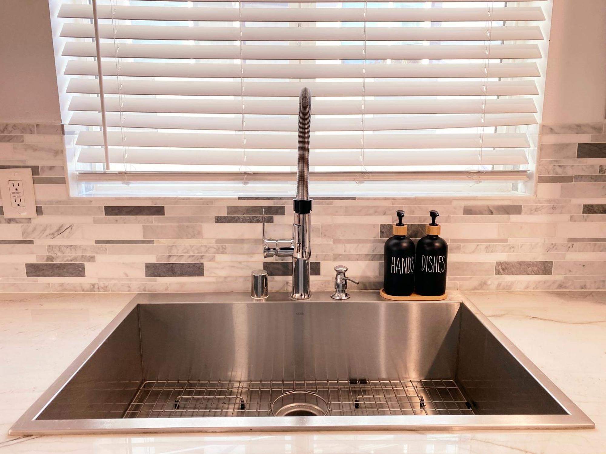 Ferienhaus Modern 3br In Mid-city *